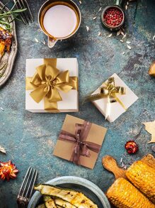 10 pièces/20 pièces/30 pièces/4 x 4 x 4 Boîtes cadeaux, petites boîtes cadeaux, boîtes en papier kraft de couleur noire/blanche/bois avec couvercle pour les faveurs de fête, les ornements, la proposition de demoiselle d'honneur, l'emballage des boîtes de bougies, la décoration d'Halloween, les décorations d'anniversaire, le mariage, les décorations de fête, les décorations de Noël, la mariée, la fête, la boîte cadeau, la Saint-Valentin d'automne