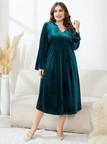 Modelyn Plus Notched Neck Pleated Velvet Dress - Teal Blue - View 5