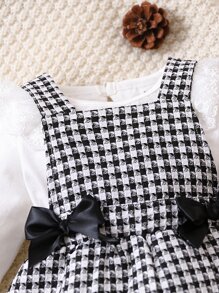 Bebé Camiseta de malla con bordado fruncido & Vestido overol de pata de gallo con lazo delantero