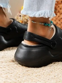 Hollow Out Thermal Lined Vented Clogs - Black - View 6