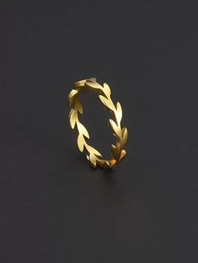 Fashionable and Popular Men Leaf Design Ring Stainless Steel for Jewelry Gift and for a Stylish Look