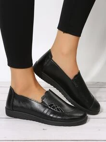 Rhinestone Decor Scallop Trim Slip-On Flats - Black - View 2