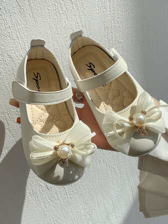 女孩蝴蝶結和人造珍珠裝飾瑪麗珍平底鞋