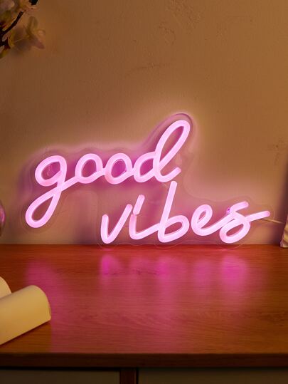 1 pièce Enseigne au néon LED "Good Vibes", lampe murale en silhouette de néon vert, décoration de salle de jeux, décoration de la maison, cadeau d'anniversaire, art mural, veilleuse, alimentée par USB avec interrupteur marche/arrêt