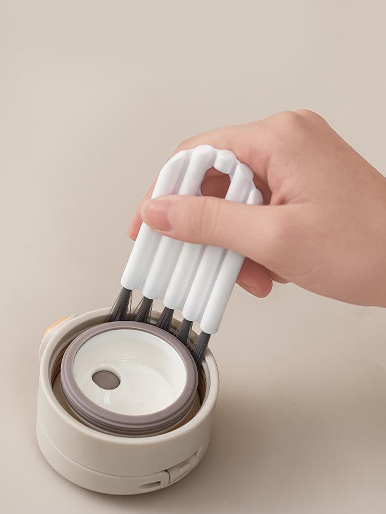 1入組塑料杯凹槽清潔刷，小型瓶杯清潔刷，適用於家庭，廚房，清潔物品