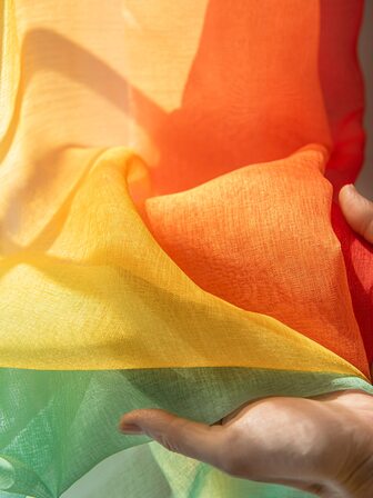 彩虹條紋圖案單片透視窗簾