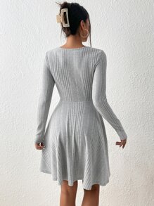 SHEIN Frenchy Vestido línea A con cuenta de perla tejido de canalé - Gris - Ver 2