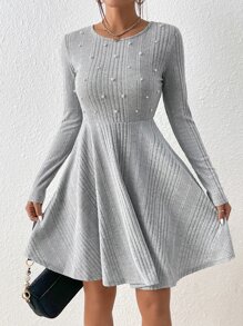 SHEIN Frenchy Vestido línea A con cuenta de perla tejido de canalé - Gris - Ver 1