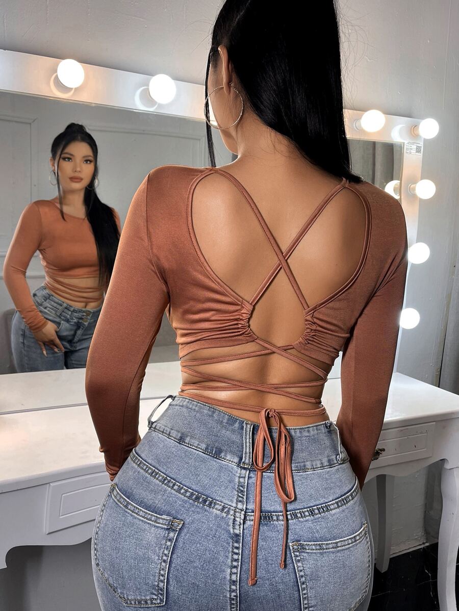 SHEIN SXY Camiseta unicolor con tira cruzada de espalda abierta