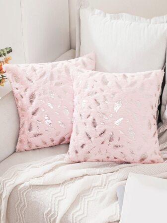 1 件粉色羽毛压花枕套，不含枕芯