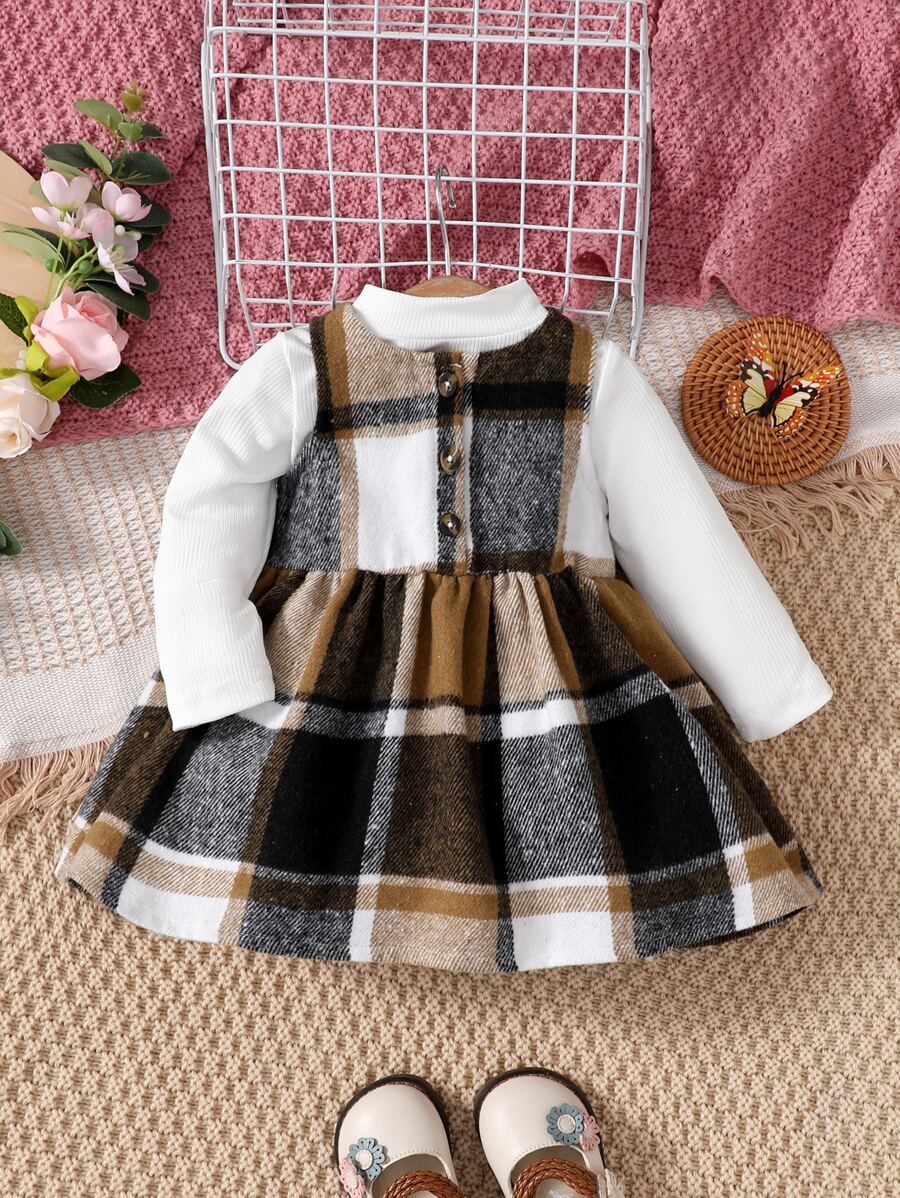 嬰兒小高領T恤和格紋印花連衣裙
