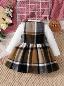 嬰兒小高領T恤和格紋印花連衣裙