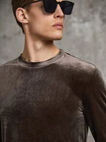 Manfinity Men Solid Crew Neck Tee - Coffee Brown - View 3