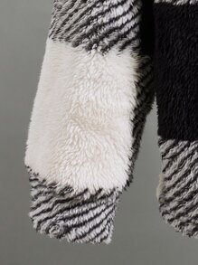 SHEIN Boys Buffalo Plaid Print Zip Up Hooded Jacket & Sweatpants Without Tee - Black and White - View 4