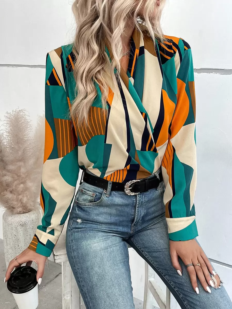 SHEIN Privé Geo Print Surplice Neck Blouse - Multicolor - View 1