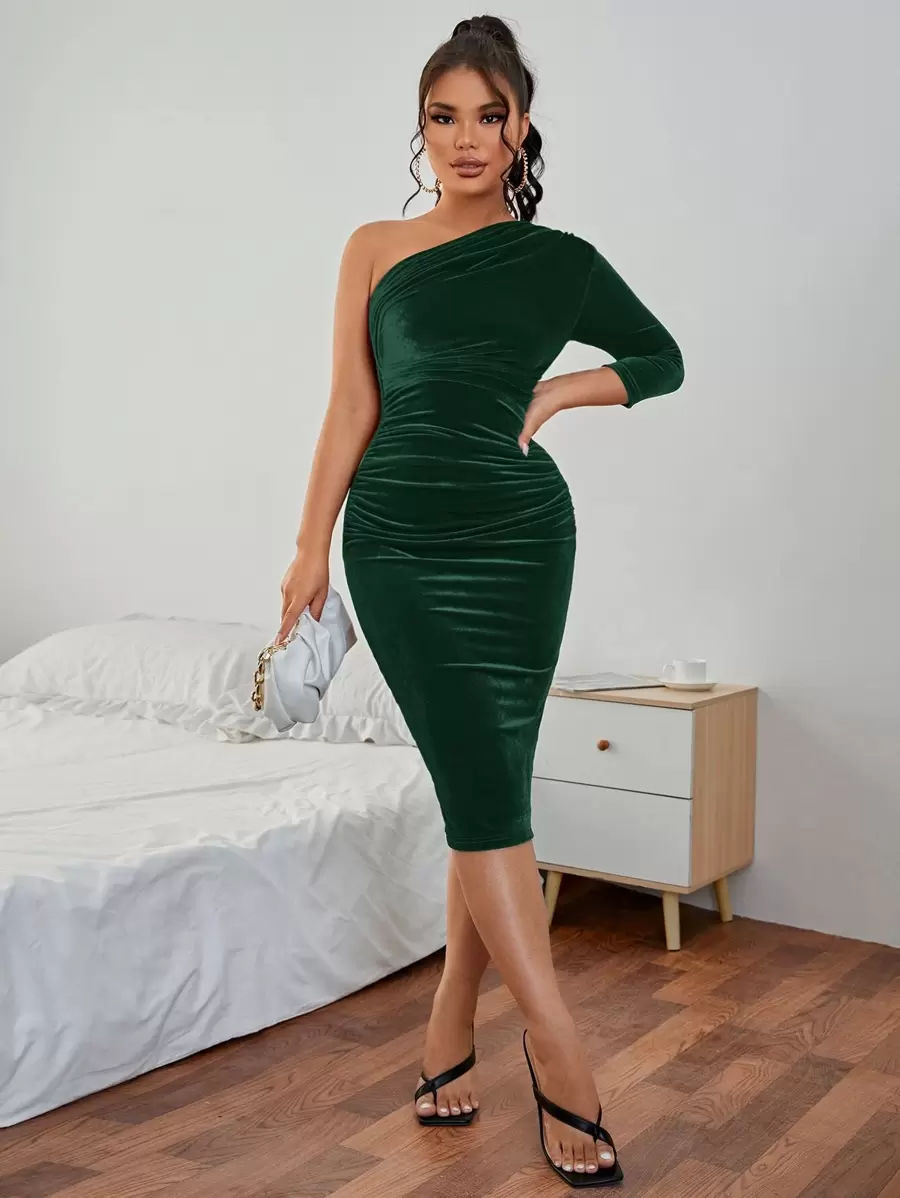 SHEIN PETITE 單肩褶邊絲絨緊身洋裝 - 墨綠色 - 查看 1