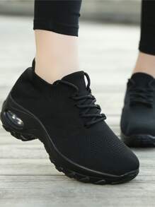 أحذية رياضية سوداء للنساء للخريف/الشتاء، أحذية جري بأربطة أمامية