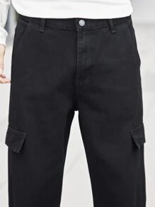 Manfinity Men Flap Pocket Cargo Jeans - Black - View 7