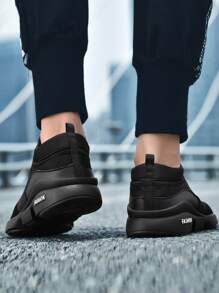 Men Slip On Running Shoes - Black - View 3