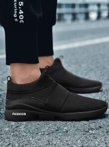 Men Slip On Running Shoes - Black - View 4
