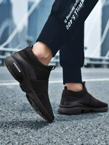 Men Slip On Running Shoes - Black - View 5