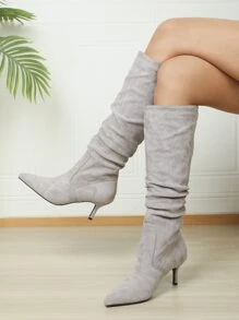 优雅派对长款修身高跟靴，尖头皱绒袜靴，绒面革和皮革材质，时尚过膝一脚蹬靴，适合秋冬