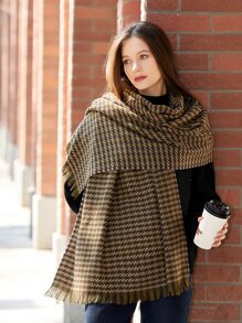 Houndstooth Pattern Raw Trim Scarf