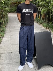 DAZY Men Letter Graphic Tee - Black - View 3