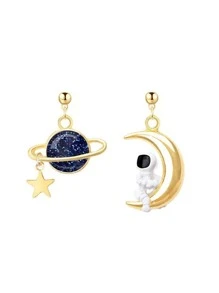 Planet & Spaceman Mismatched Drop Earrings - Multicolor - View 3