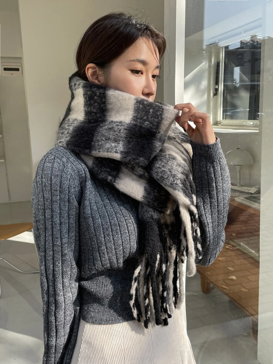 dazy-plaid-pattern-scarf-shein-usa