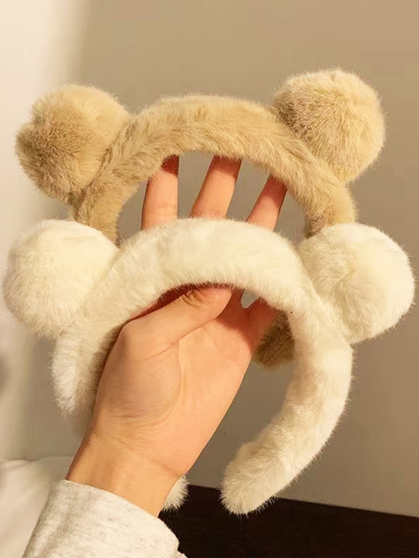 2入組女士可愛小熊耳朵絨球裝飾毛茸茸髮箍