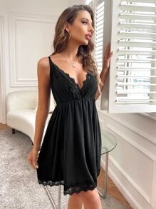 Vestido de pijama de camiseta y pantalón corto con encaje de contraste - Negro - Ver 3