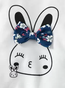 SHEIN Vintaside Kids 嬰兒女孩兔子印花蝴蝶結前扣套頭衛衣和花卉印花褲子和發帶 - 藍白色 - 查看 3