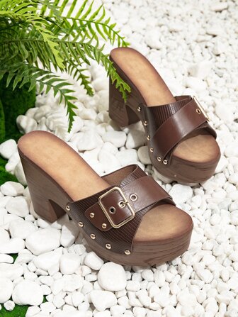 2025年新款女士高跟凉鞋，动物印花金属铆钉复古厚底拖鞋