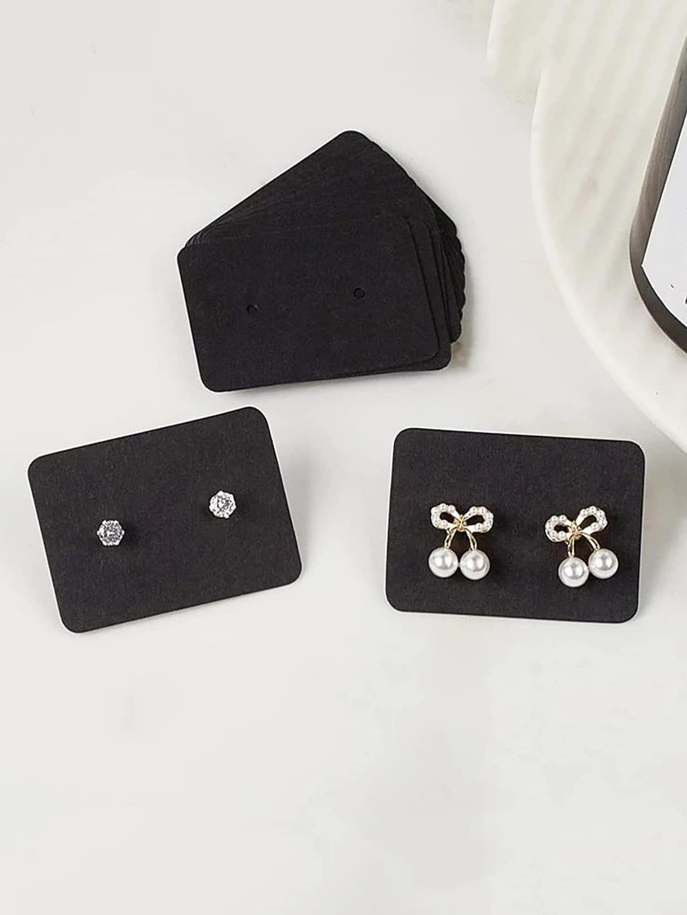 100 piezas Tarjeta almacenamiento Arete unicolor - Negro - Ver 1
