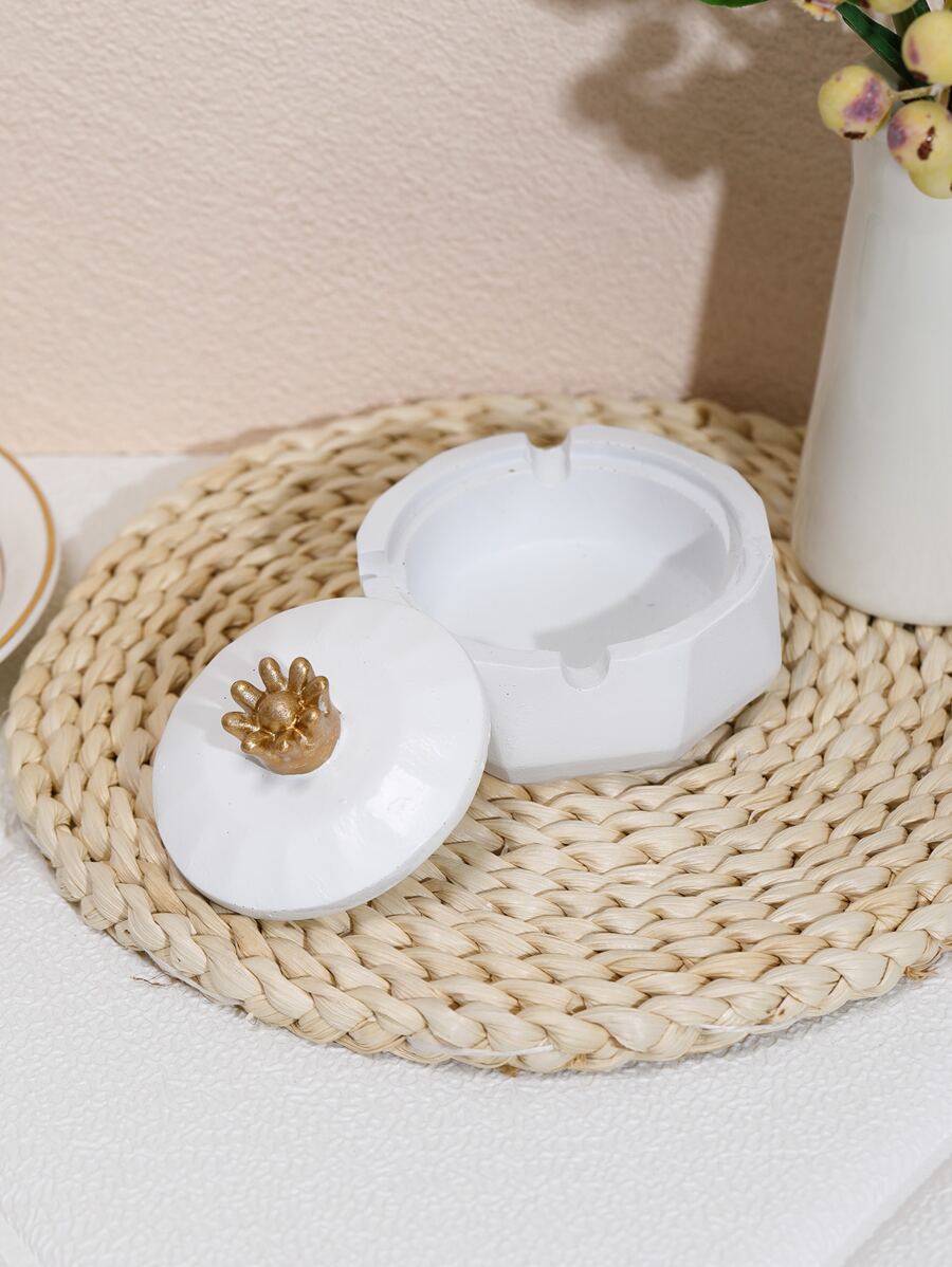 1pc Crown Decor Ashtray - Multicolor - View 1