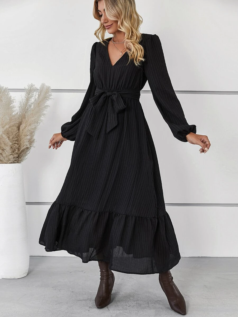 Vestido con cinturón de manga farol bajo con fruncido - Negro - Ver 1