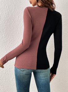 SHEIN Essnce Camiseta de dos tonos de cuello V