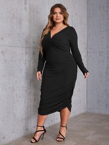 Plus Twist Front Ruched Bodycon Dress - Black - View 7
