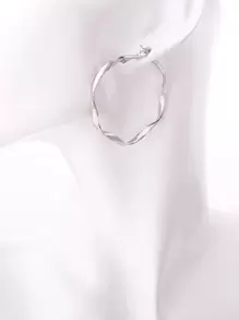 Minimalist Twist Hoop Earrings - Silver - View 4