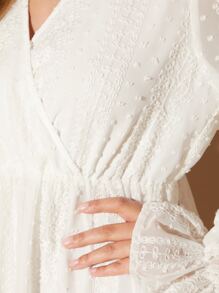 SHEIN Privé 交疊領荷葉袖荷葉邊網眼刺繡連衣裙 - 白色 - 查看 6