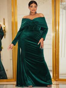 YISIKADO Plus Off Shoulder Ruched Velvet Prom Dress - Dark Green - View 1