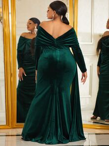 YISIKADO Plus Off Shoulder Ruched Velvet Prom Dress - Dark Green - View 2