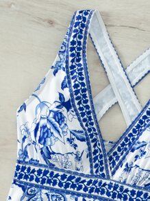 SHEIN Swim 印花坦基尼套裝交叉泳衣洋裝和低至臀部下裝2入組泳衣 - 藍白色 - 查看 6