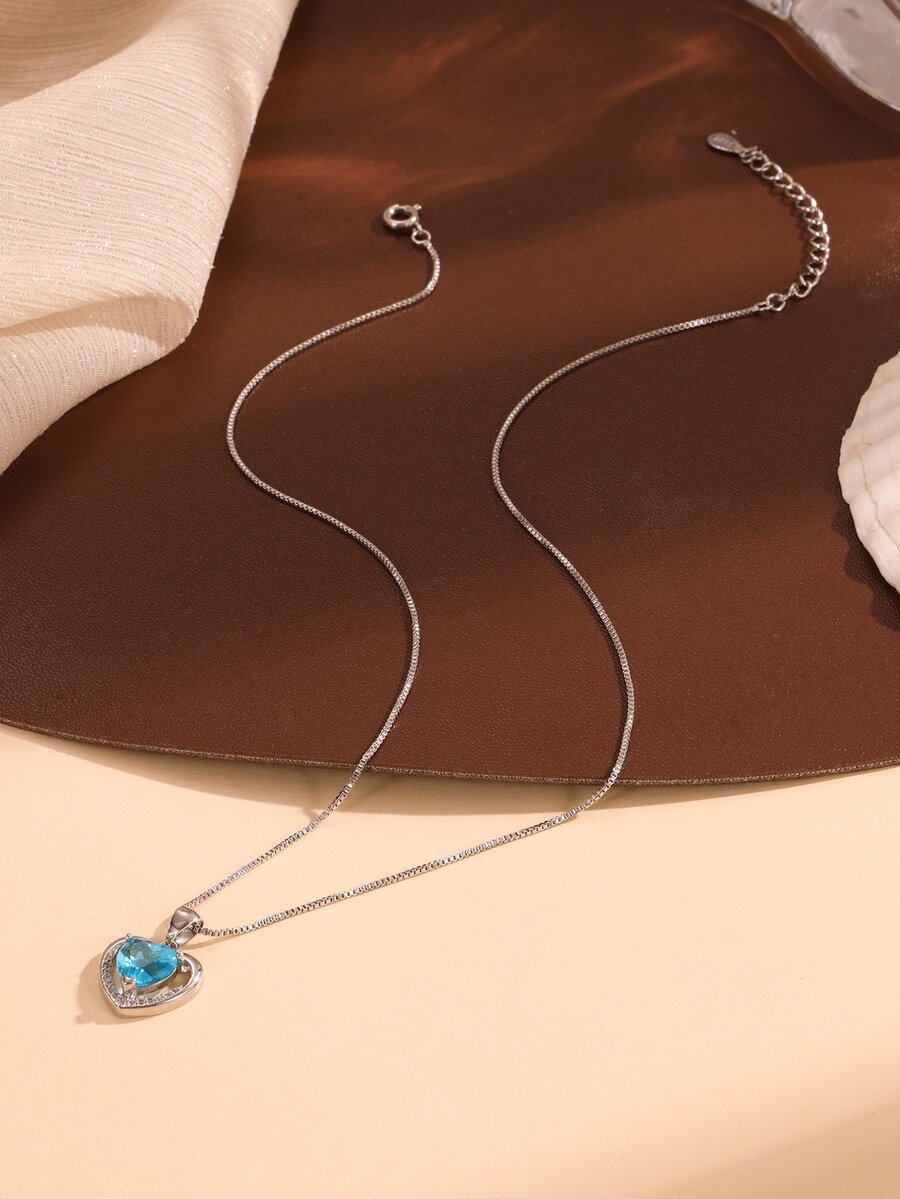 Rhinestone Heart Pendant Necklace - Multicolor - View 1