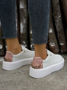 女士白色鏈條裝飾前綁帶運動鞋,圓頭低幫板鞋 - 白色 - 查看 3
