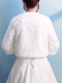适合冬季婚礼秋装的纯色毛绒婚礼夹克 - 白色 - 查看 2
