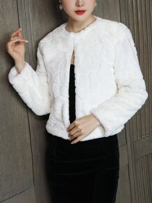 适合冬季婚礼秋装的纯色毛绒婚礼夹克 - 白色 - 查看 3