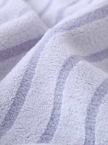 1pc Random Color Flannelette Face Towel, Striped Pattern Facial Cleaning Cloth For Bathroom - Multicolor - View 3