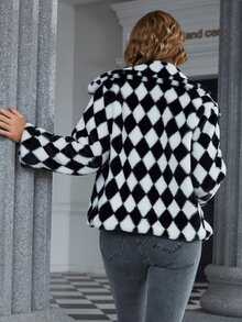 Eilly Bazar Abrigo con patrón de rombo con parte delantera abierta de peluche - Blanco y Negro - Ver 2